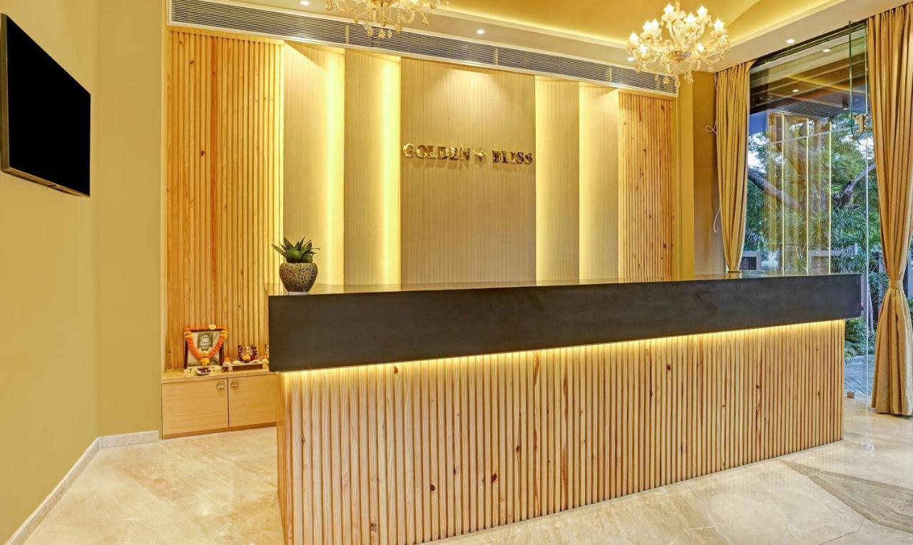 Treebo Premium Golden Bliss Trimurti Nagar Square Nagpur Exterior photo