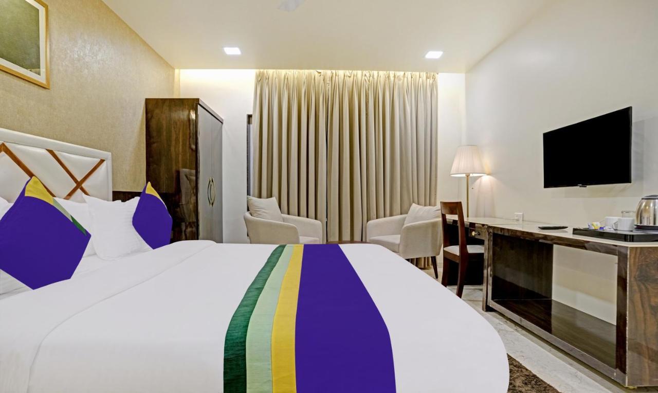 Treebo Premium Golden Bliss Trimurti Nagar Square Nagpur Exterior photo